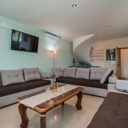 Σπίτι διακοπών Katy Mit Garten- Grill Und Terrasse By Interhome