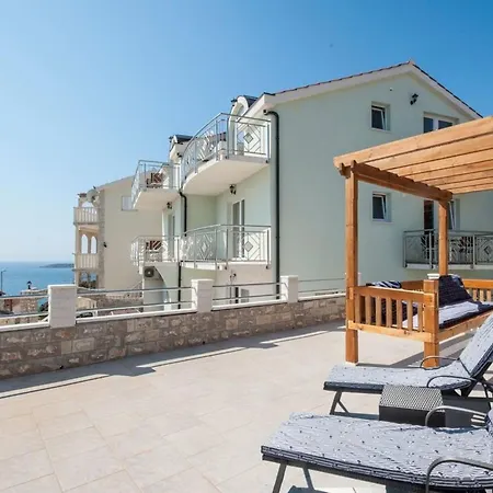 Katy Mit Garten- Grill Und Terrasse By Interhome * Sevid
