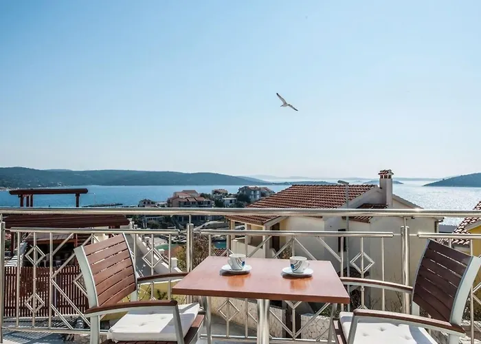 Katy Mit Garten- Grill Und Terrasse By Interhome Сasa de vacaciones Sevid