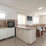 Prázdninový dům Katy Mit Garten- Grill Und Terrasse By Interhome *