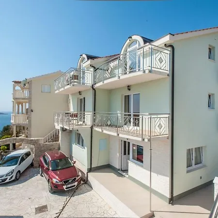 Prázdninový dům Katy Mit Garten- Grill Und Terrasse By Interhome Sevid