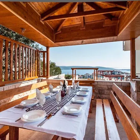 Katy Mit Garten- Grill Und Terrasse By Interhome