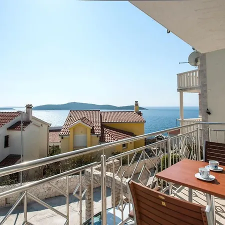 Katy Mit Garten- Grill Und Terrasse By Interhome *