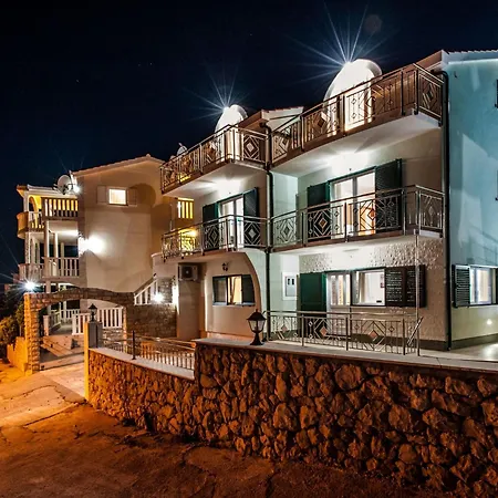 Katy Mit Garten- Grill Und Terrasse By Interhome Vikendica Sevid