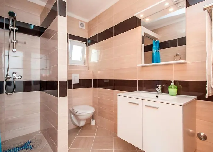 Katy Mit Garten- Grill Und Terrasse By Interhome Sevid